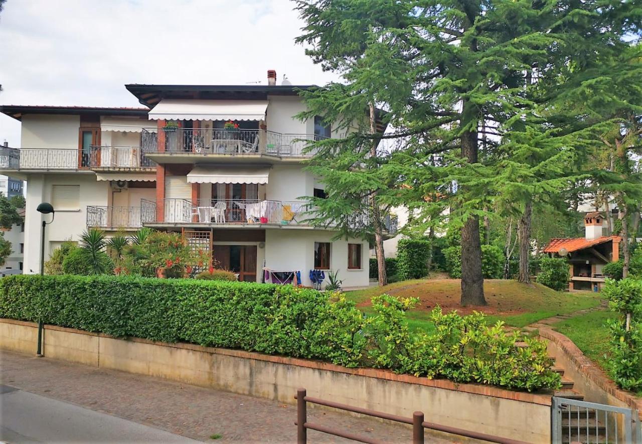 Villa Adria Lignano Sabbiadoro Buitenkant foto