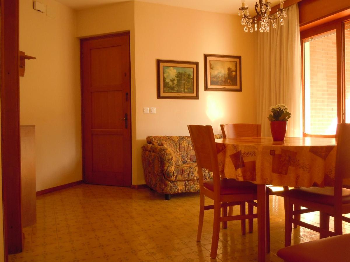 Villa Adria Lignano Sabbiadoro Buitenkant foto